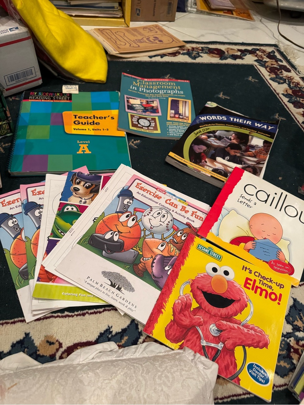 Sesame Street It's Check-Up Time, Elmo! Picture Book - Yellow